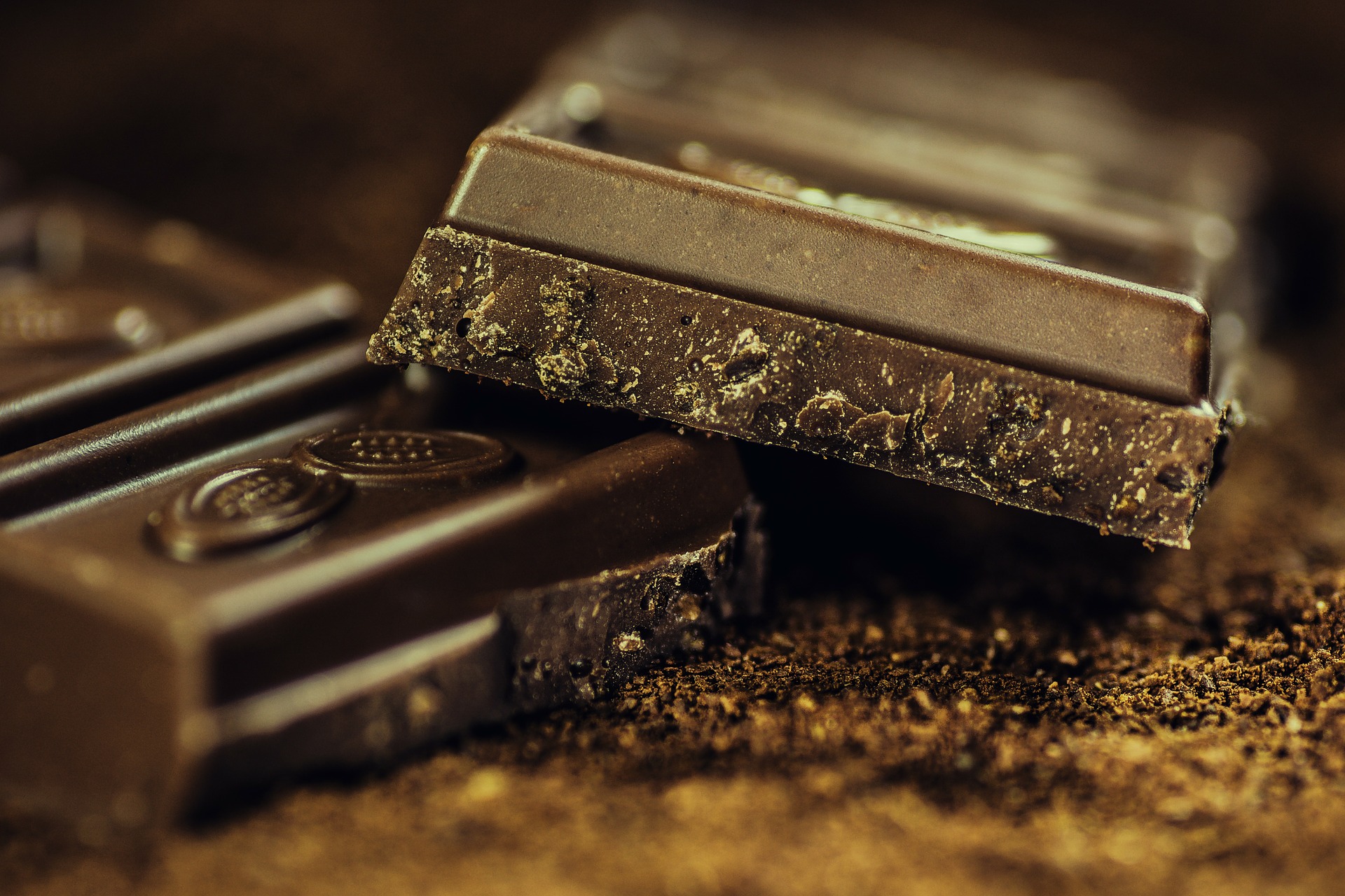 Dark chocolate cubes